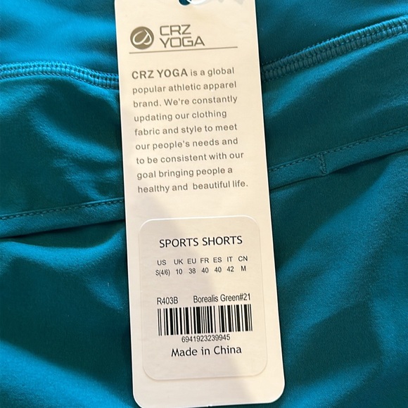 Feathery-Fit Soft High Rise Lined Shorts with Back Pocket 4'' - Picture 4 of 5